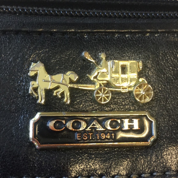 COACH wristlet - Picture 3 of 8